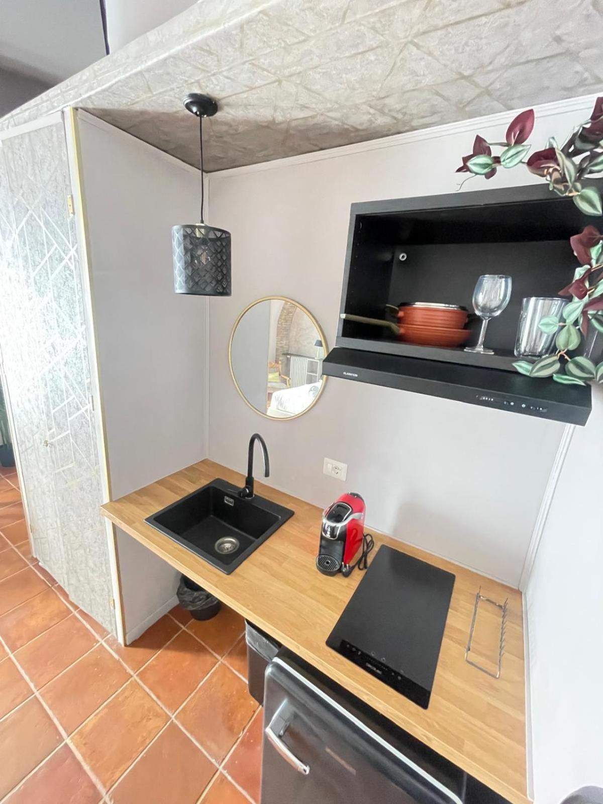 Lucilla'S Suite San Pietro Station โรม ภายนอก รูปภาพ